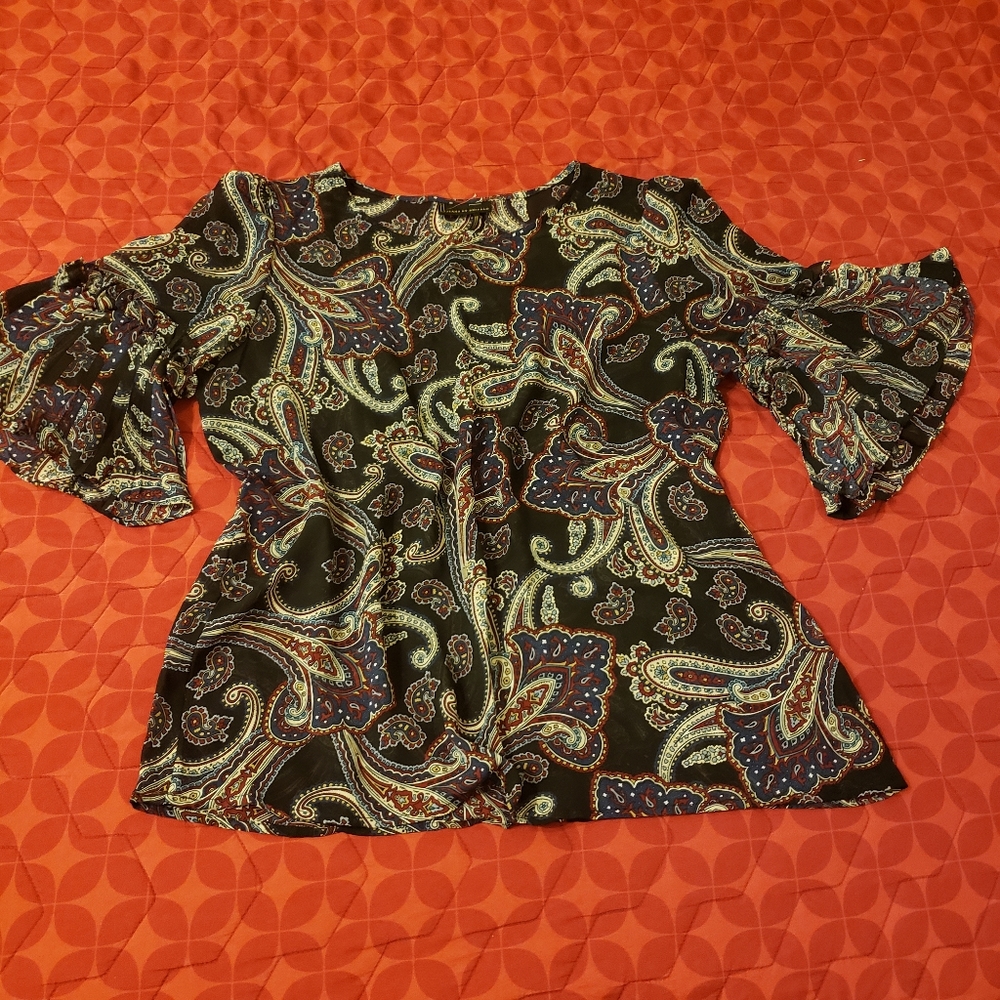 Long sleeve print blouse size L